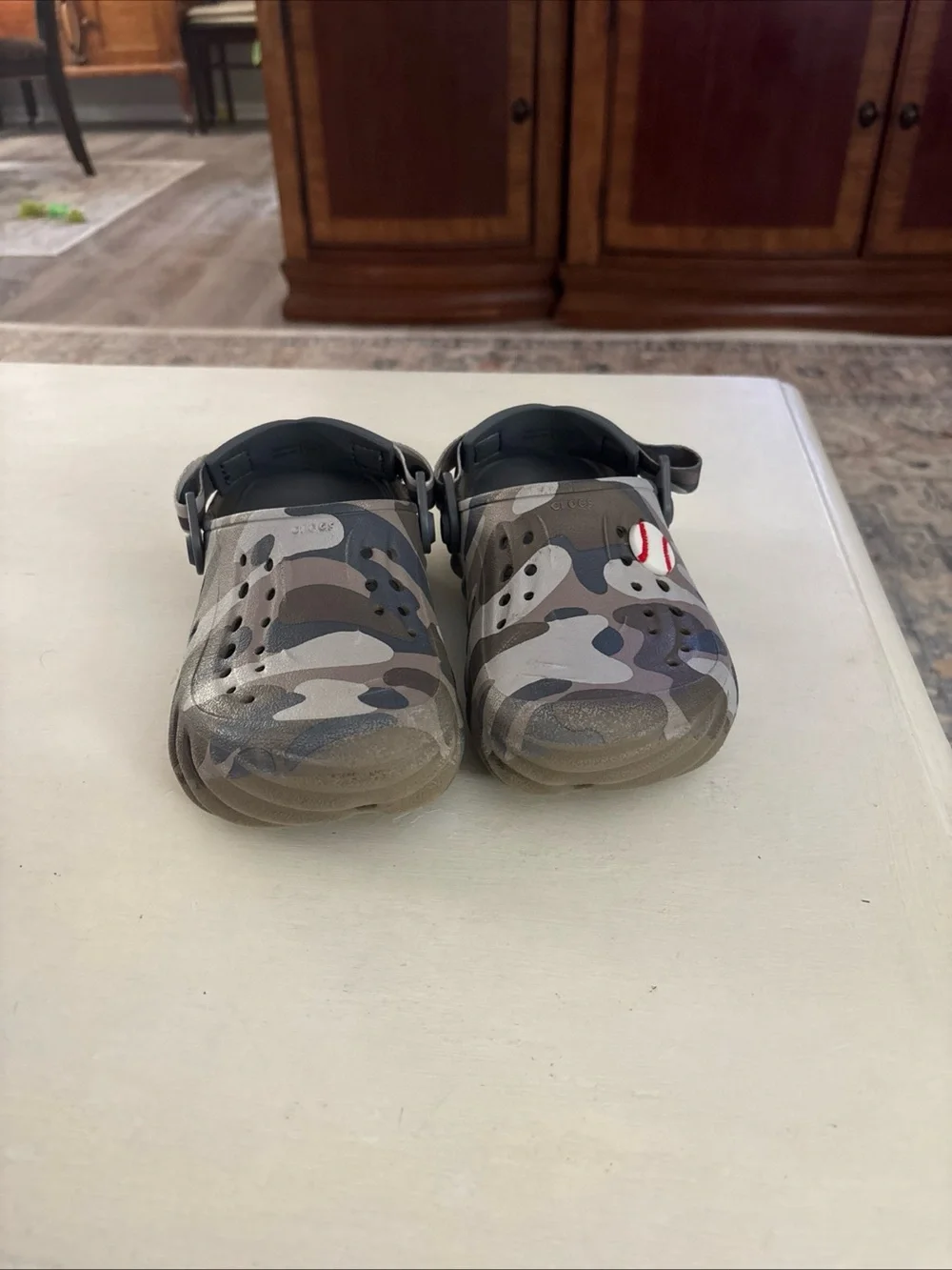 Crocs Echo Duck Camo Clog Shoes in Camouflage Green - Lightweight Comfort J3